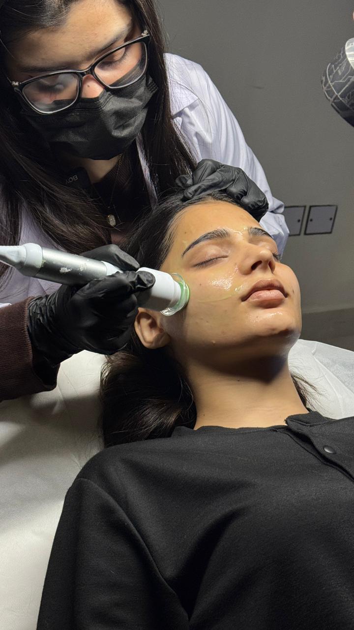 Emsculpt Lahore – Body Sculpting & Muscle Toning