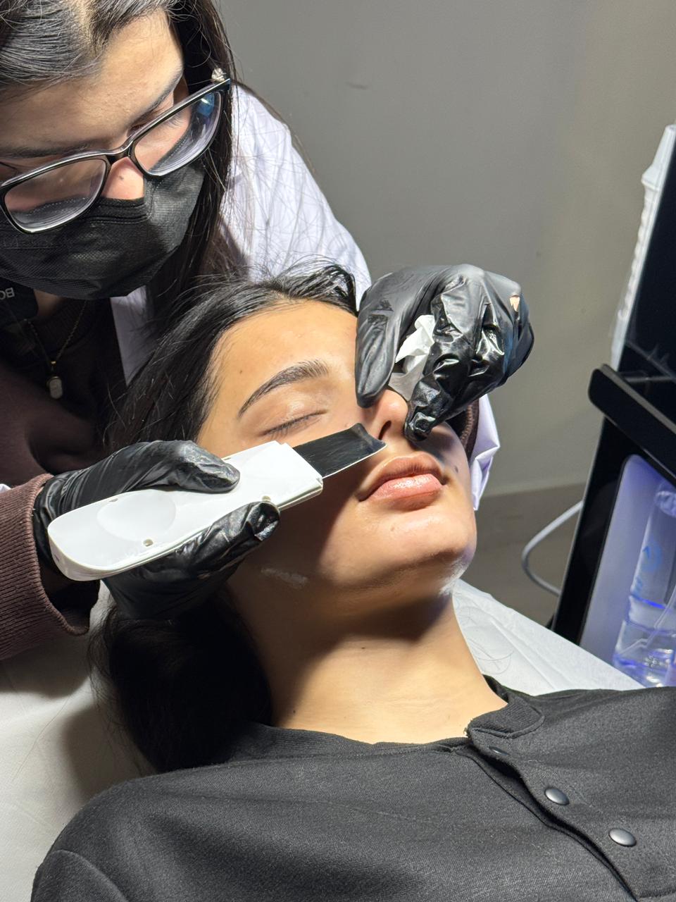 Best Dermatologist in Lahore – Expert Skin Care by Cosmothetics